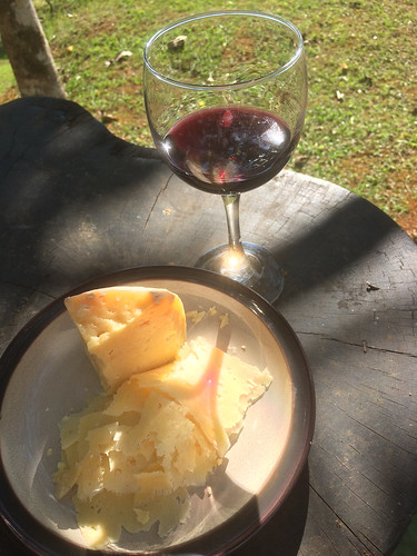 Stemmari Nero D'Avola and Monte Azul Monterrey cheese prepared