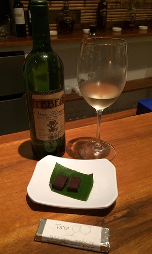 Teber Vino Blanco Achampañado with Tryp by Talamanca Chocolate, 75% chocolate
